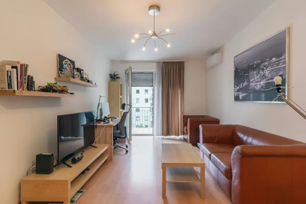 House sit in Budapest, Hungary