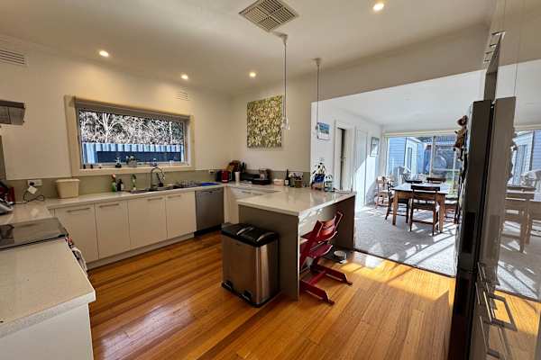 House sit in Melbourne, VIC, Australia