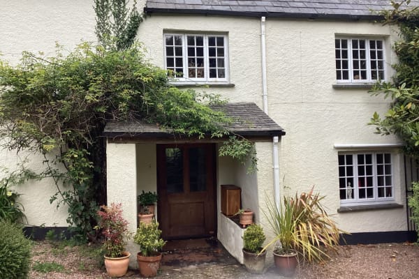 House sit in Totnes, United Kingdom