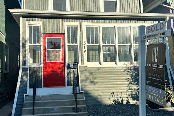 House sit in Winnipeg, MB, Canada