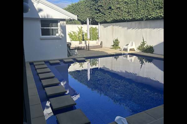 House sit in Melbourne, VIC, Australia