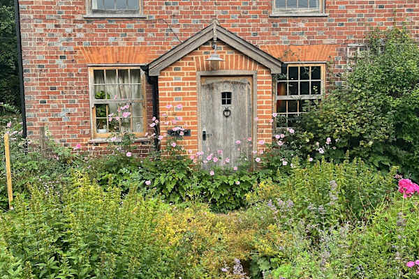 House sit in Chiddingstone, United Kingdom