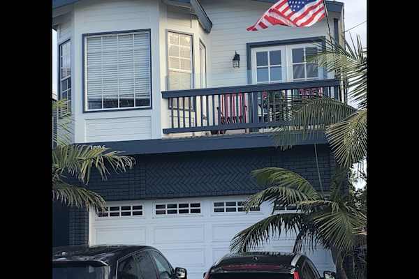 House sit in Hermosa Beach, CA, US