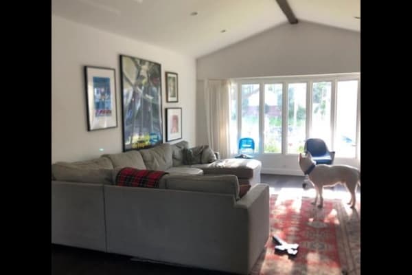 House sit in Los Angeles, CA, US