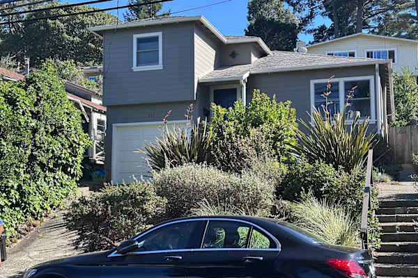 House sit in Corte Madera, CA, US