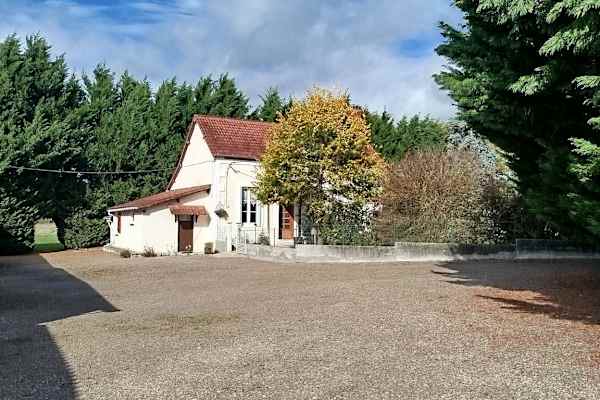 House sit in Juignac, France