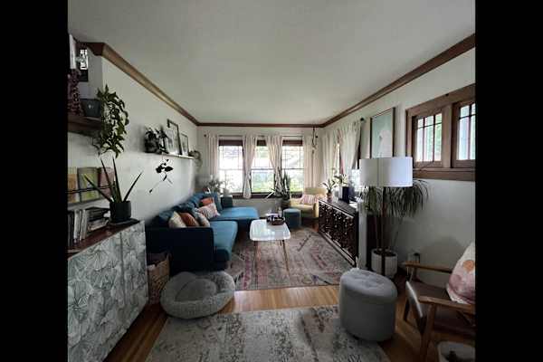 House sit in Minneapolis, MN, US