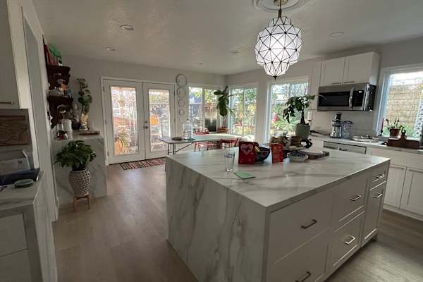 House sit in Santa Clarita, CA, US