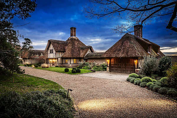 House sit in Guildford, United Kingdom