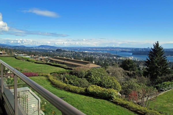 House sit in Dundarave, BC, Canada