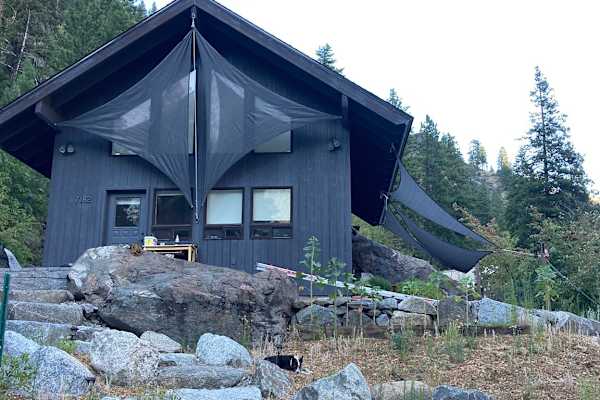 House sit in Leavenworth, WA, US