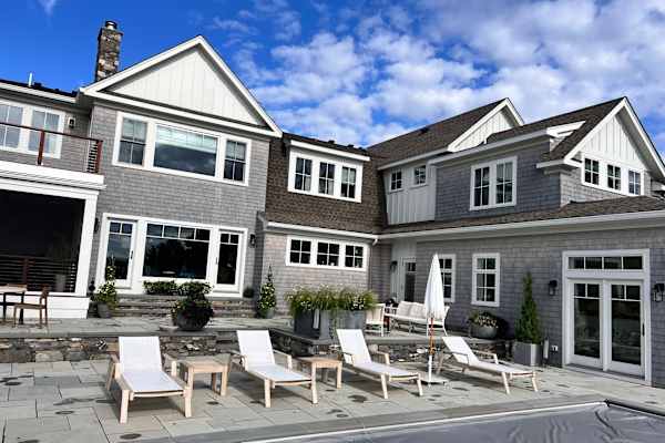 House sit in Jamestown, RI, US