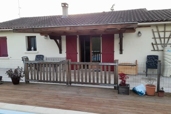 House sit in Bergerac, France