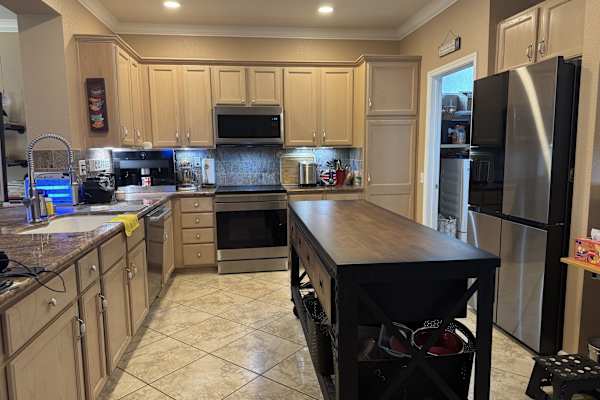 House sit in Roseville, CA, US