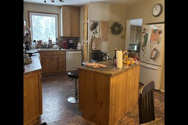 House sit in Neepawa, MB, Canada