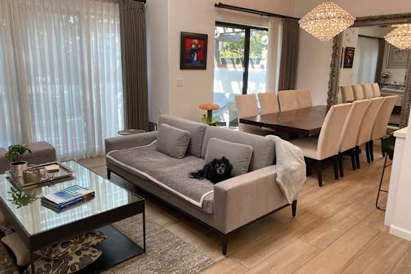 House sit in Manhattan Beach, CA, US