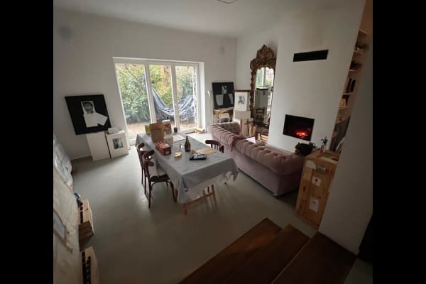 House sit in Warsaw, Poland