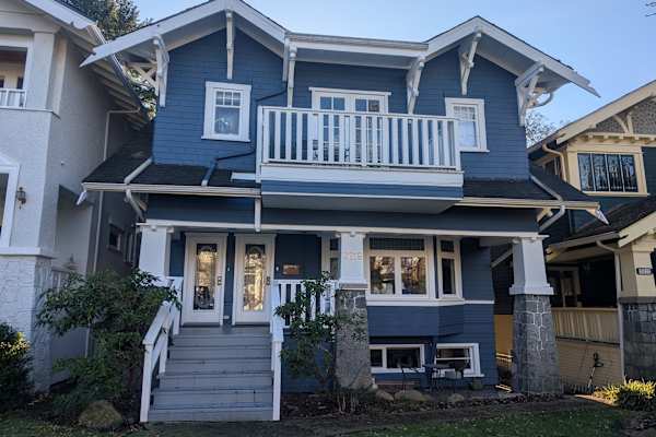 House sit in Vancouver, BC, Canada