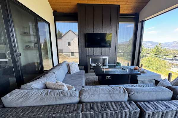 House sit in Vernon, BC, Canada