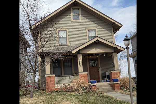 House sit in Omaha, NE, US