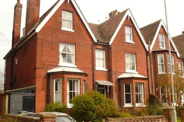 House sit in Canterbury, United Kingdom