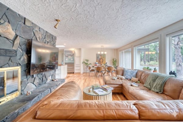 House sit in Bend, OR, US