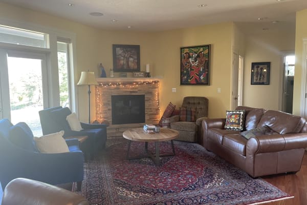 House sit in Hood River, OR, US