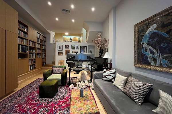 House sit in New York City, NY, US