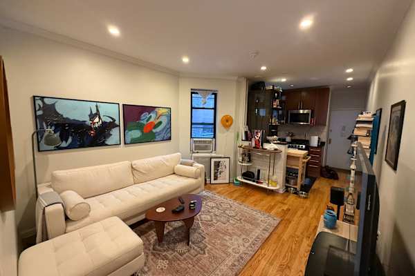 House sit in New York City, NY, US