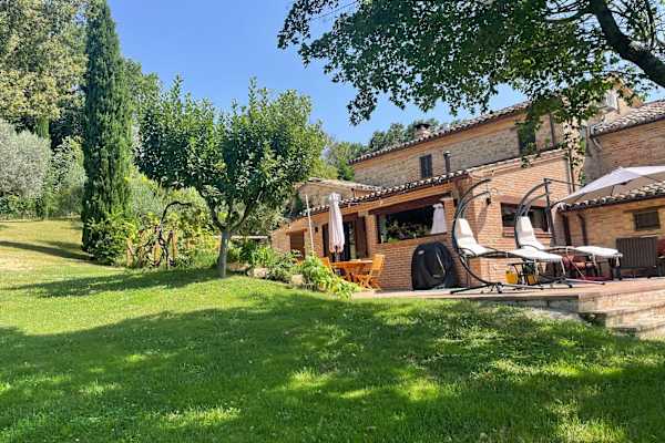 House sit in Ripe San Ginesio, Italy