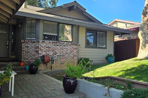 House sit in Orangevale, CA, US