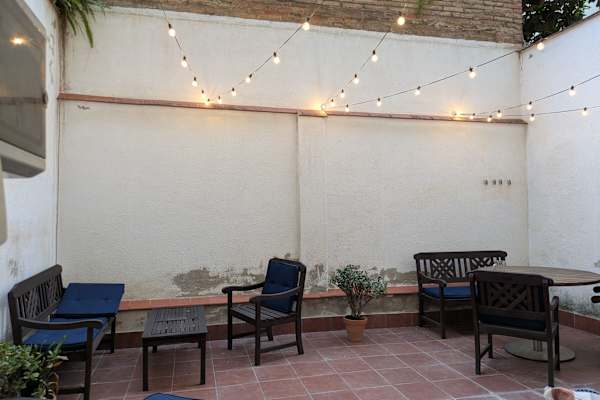 House sit in Barcelona, Spain