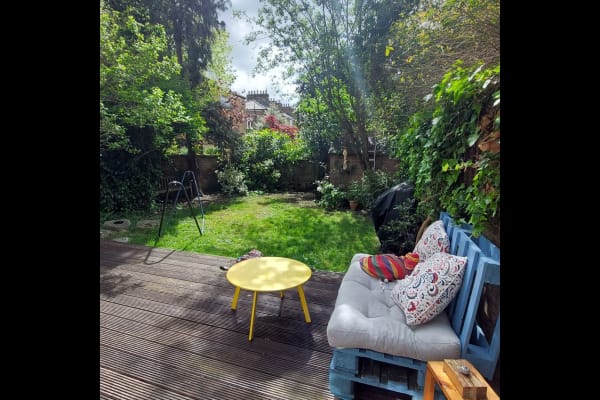House sit in Camden Town, United Kingdom