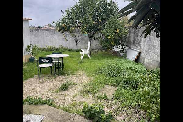 House sit in Sesimbra, Portugal