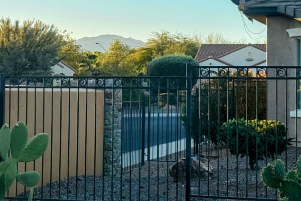 House sit in Surprise, AZ, US
