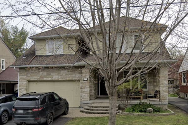 House sit in Ottawa, ON, Canada