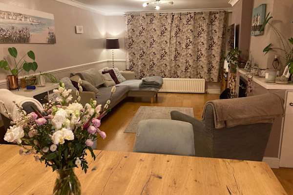 House sit in Horsham, United Kingdom