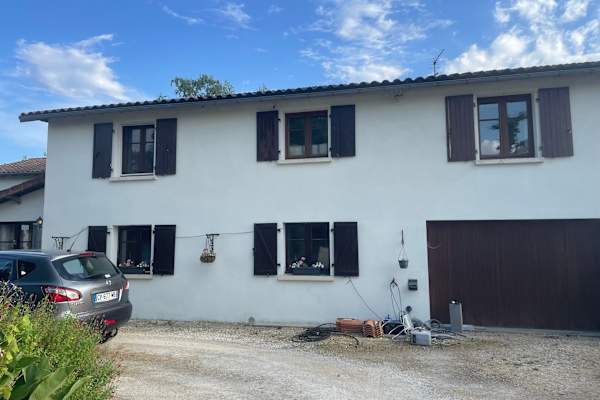 House sit in Chef-Boutonne, France