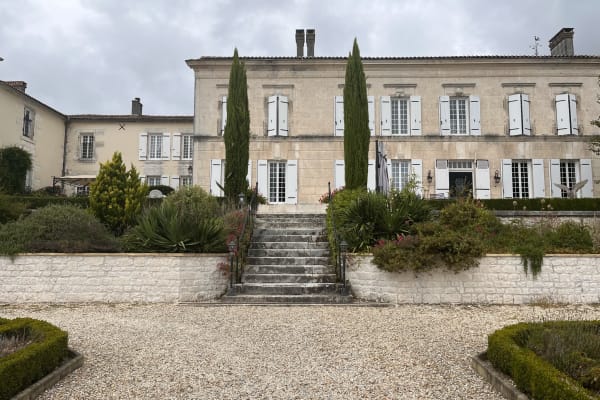 House sit in Saintes, France