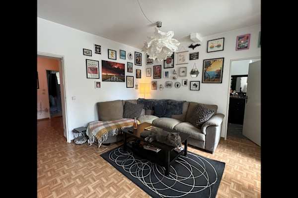 House sit in Berlin, Germany