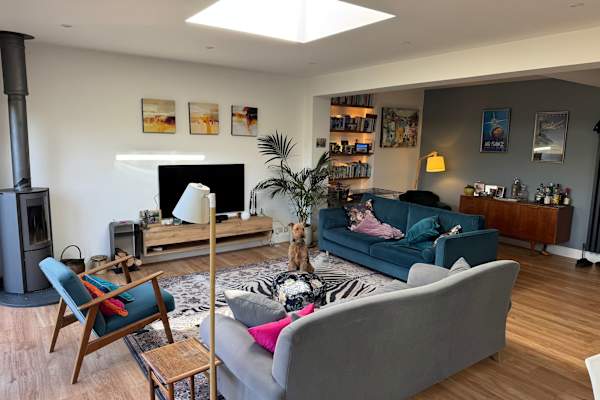 House sit in Dorking, United Kingdom