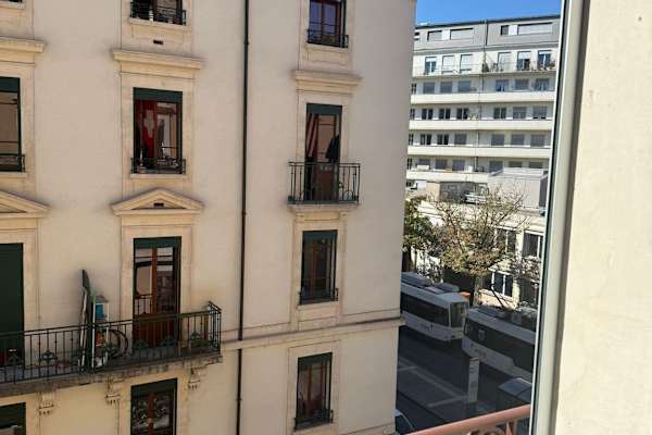 House sit in Genève, Switzerland