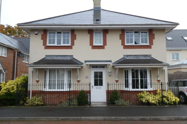 House sit in Cardiff, United Kingdom