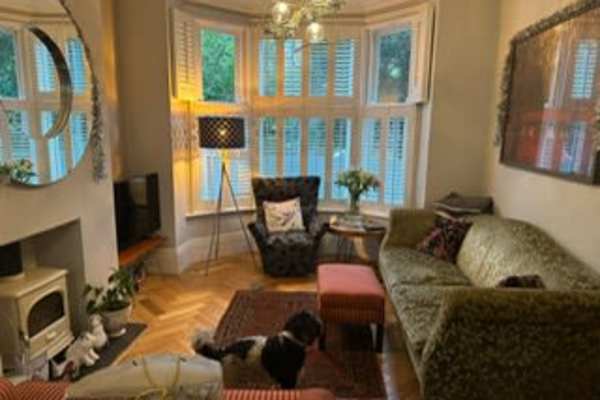 House sit in Sheffield, United Kingdom