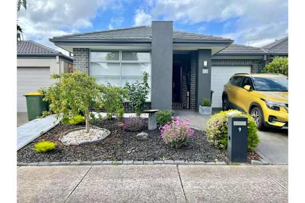 House sit in Melbourne, VIC, Australia