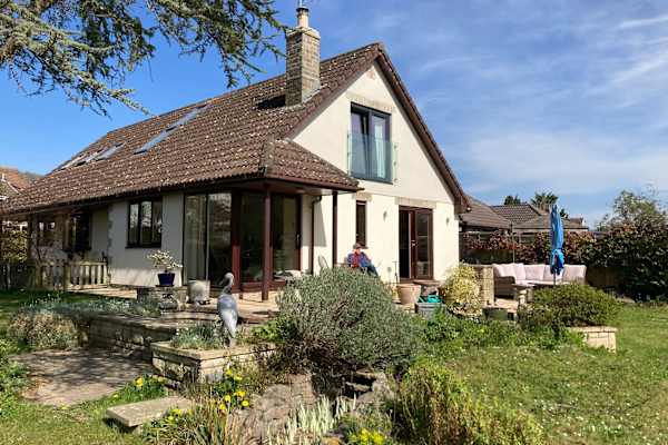 House sit in Axbridge, United Kingdom