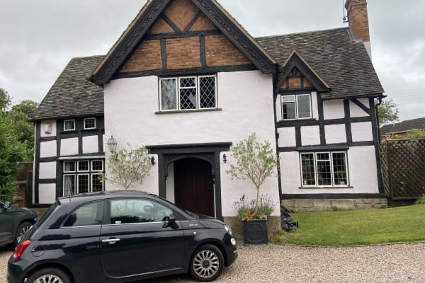 House sit in Redditch, United Kingdom