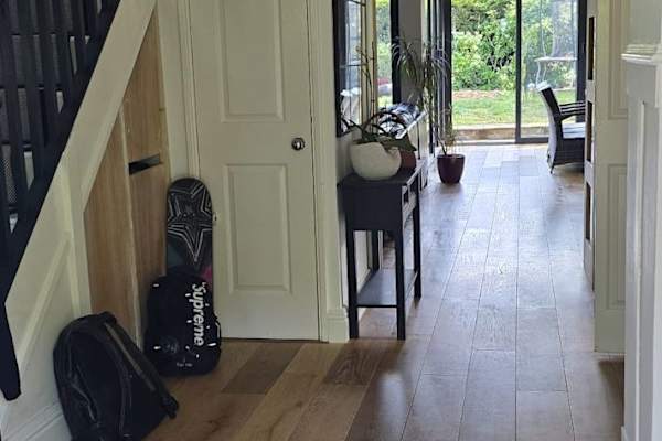 House sit in Haywards Heath, United Kingdom