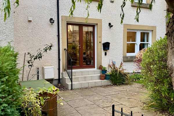 House sit in Edinburgh, United Kingdom