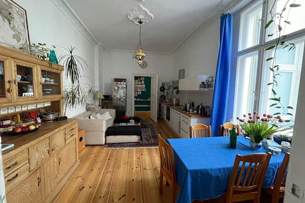 House sit in Berlin, Germany